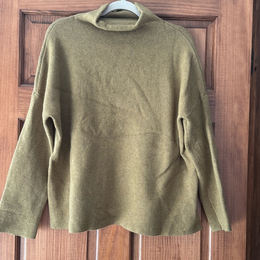 J Jill Mock Neck Sweater Women’s Medium Petite Green Pullover Warm